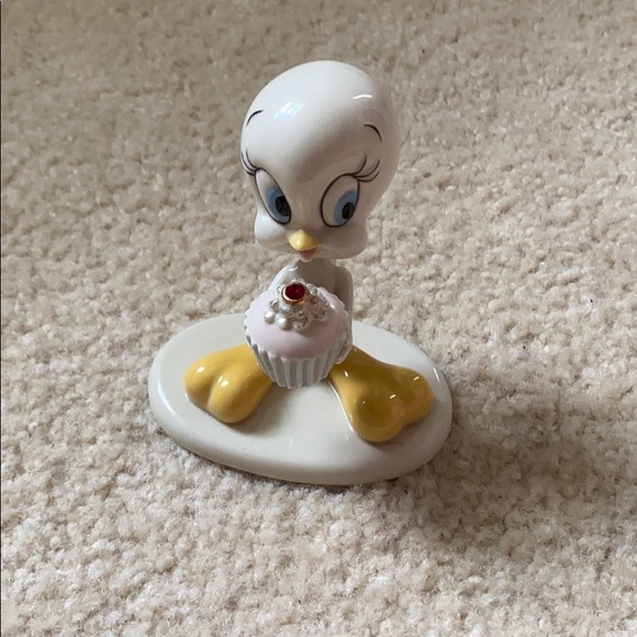 Lennox Tweetie Bird - Picture 1 of 1